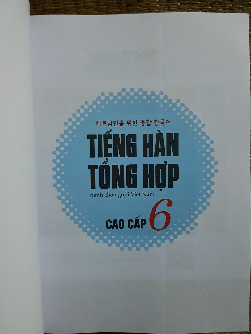 sách in màu, chữ rõ nét. 5 sao
