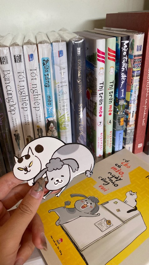 Truyện kỉu hài bựa vui vui. Có tặng kèm 1 bookmark cute =w= 

Tiki Now giao hàng rất nhanh, bọc chống sốc đầy đủ. Mãi iu Tiki 😘