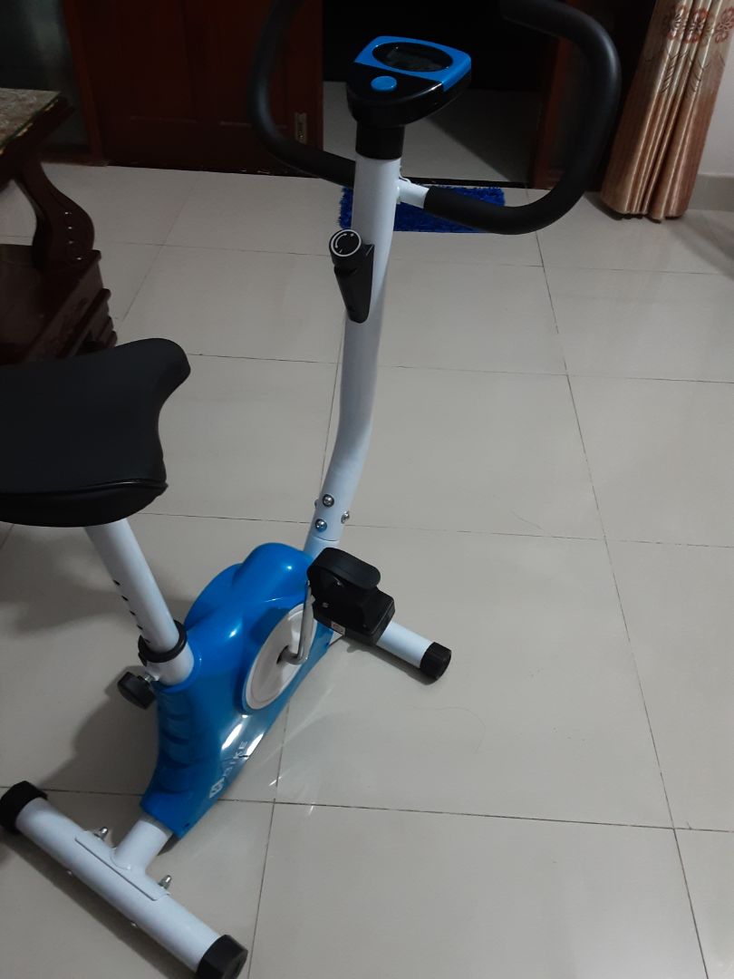 Mùa dịch nhưng vẫn giao hàng nhanh, dễ lắp ráp, đạp nhẹ, yên ngồi không thoải mái, giá rẻ nên tạm chấp nhận được.