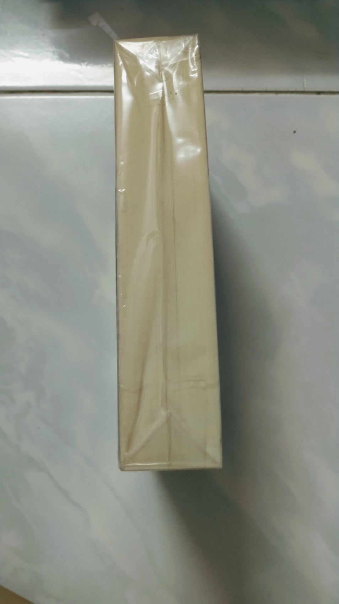 Đợt này không hiểu sao bản Harry Potter này ko được hỗ trợ bookcare nữa nên hơi buồn, vì bookcare của tiki khá đẹp, nhưng mà hàng đóng gói khá ổn mn ơi, vừa hết giãn cách cái là hàng đến nhà mình liền