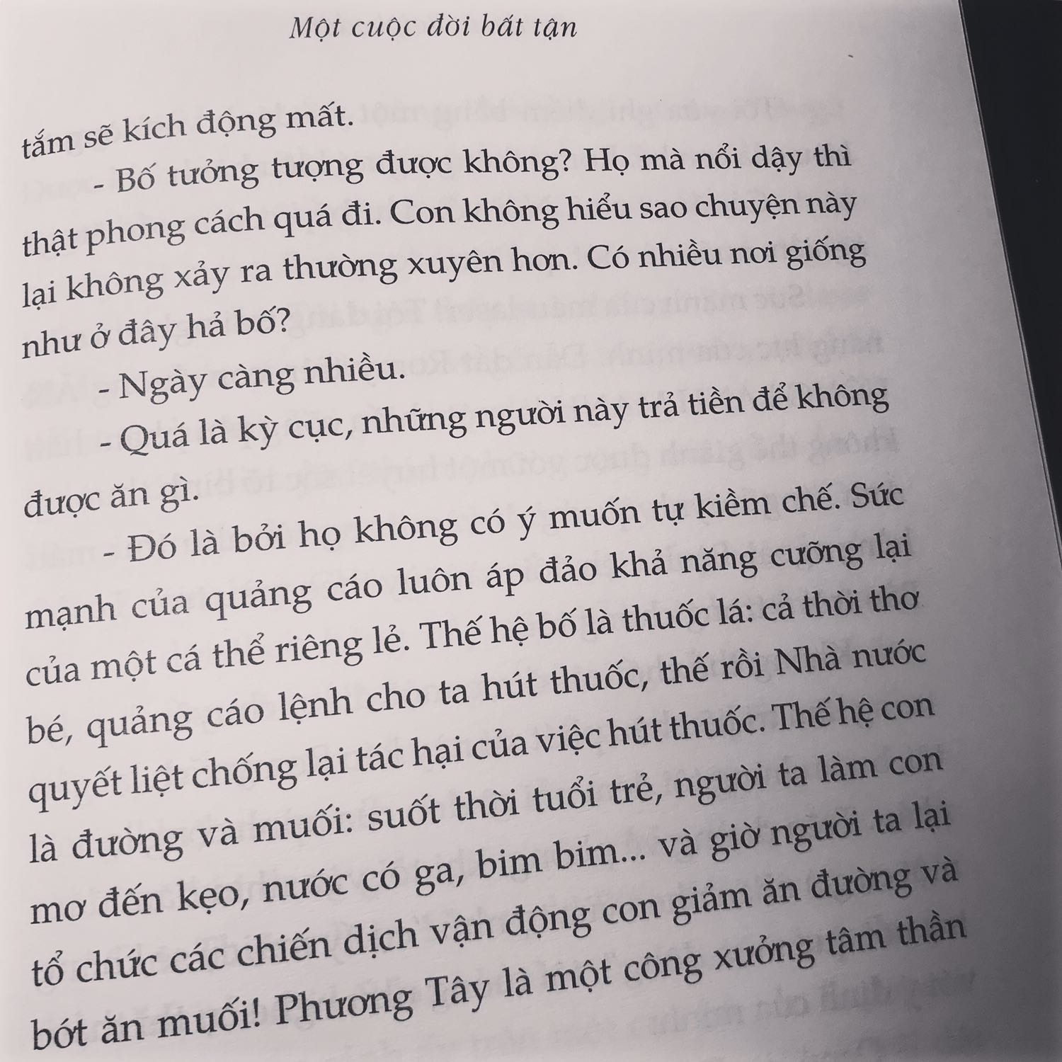 Cuốn sách văn phong rất hài hước, hiện đại và khoa học. Có nhiều đoạn cần tập trung mới có thể load kịp nhưng tổng thể nội dung khá ý nghĩa. Nên đọc.