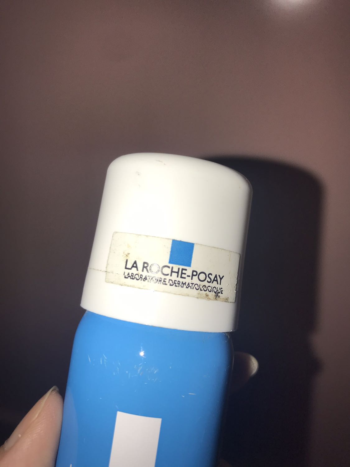 Nhận hàng còn chưa biết chất lượng nhưng hình thức chán không thể tả nổi. Tại sao giao hàng không quan tâm tới tâm lý khách hàng vậy bạn. Móp méo chầy xước. Thậm chí bẩn cặn từng kẽ nắp. Bản thân các bạn là vị trí người chi tiền ra các bạn có cảm thấy thoả đáng không? Mình cần câu trả lời thích đáng cho trường hợp này. Thân!!