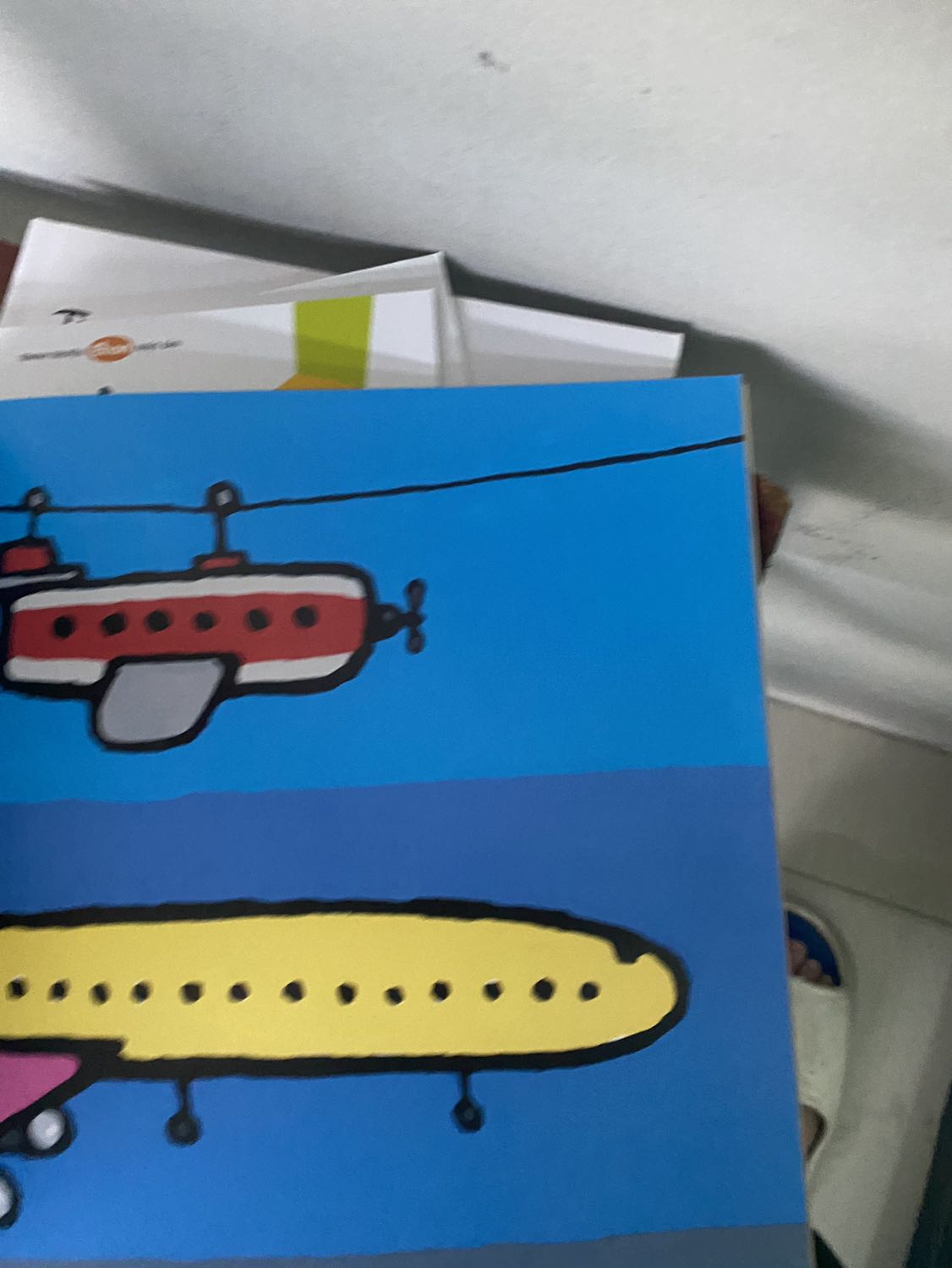 bố mẹ cùng con ngồi nghĩ và trả lời câu hỏi trong sách, thấy rằng sách này chưa được nhiều gia đình biết tới thì hơi phí