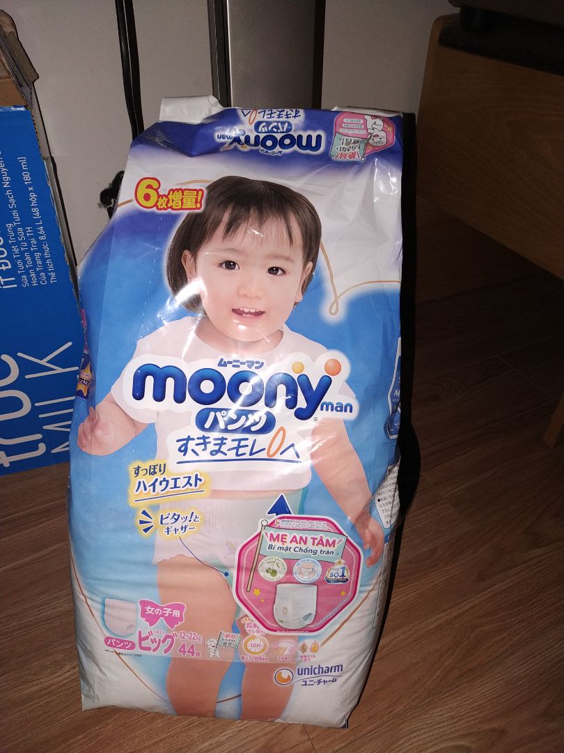 bỉm nhập khẩu xách tay,không có nhãn phụ nhé, dùng như hàng chính hãng thôi