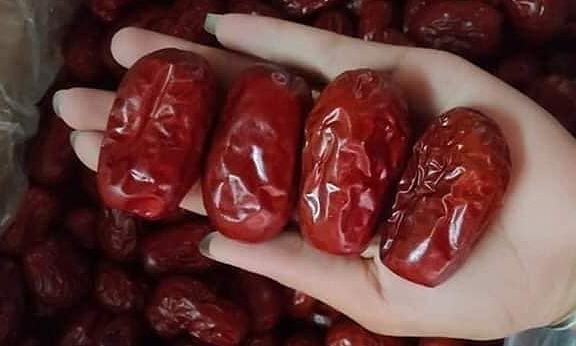 Mình đã được đứa bạn giới thiệu mua sản phẩm của shop này. may mắn cho mình khi đam mê uống trà và thảo dược gặp được shop bán giá cả vừa phải mà chất lượng thì tuyệt vời, mới đầu mình đặt thử mỗi món 1 ít mà thấy chất lượng đảm bảo nên mình mua 1 lần nhiều món luôn để vừa dùng vừa tặng quà. nếu shop có chương trình khuyến mãi cho khách hàng thân thiết thì tốt quá Mình đã được đứa bạn giới thiệu mua sản phẩm của shop này. may mắn cho mình khi đam mê uống trà và thảo dược gặp được shop bán giá cả vừa phải mà chất lượng thì tuyệt vời, mới đầu mình đặt thử mỗi món 1 ít mà thấy chất lượng đảm bảo nên mình mua 1 lần nhiều món luôn để vừa dùng vừa tặng quà. nếu shop có chương trình khuyến mãi cho khách hàng thân thiết thì tốt quá