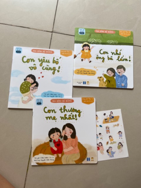 Sách dễ thương, màu sắc đẹp, giấy in ổn  giao hàng nhanh, kèm 1 sticker dễ thương