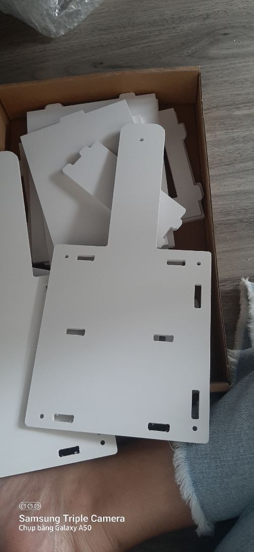 hàng ko giống hình khó ráp , thực tế ko giống hình hướng dẫn tự nhiên h bỏ phí tiền ....shop xem lại....