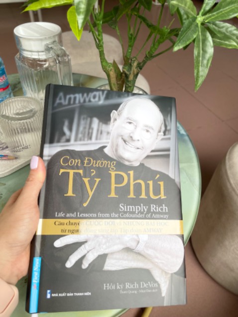 Tiki khi nào cũng làm mình hài lòng hết, mới đặt sách tối qua, sáng nay đã nhận được. Sách đóng gói rất kỹ, shiper thân thiện, 10 điểm không có nhưng 🤣