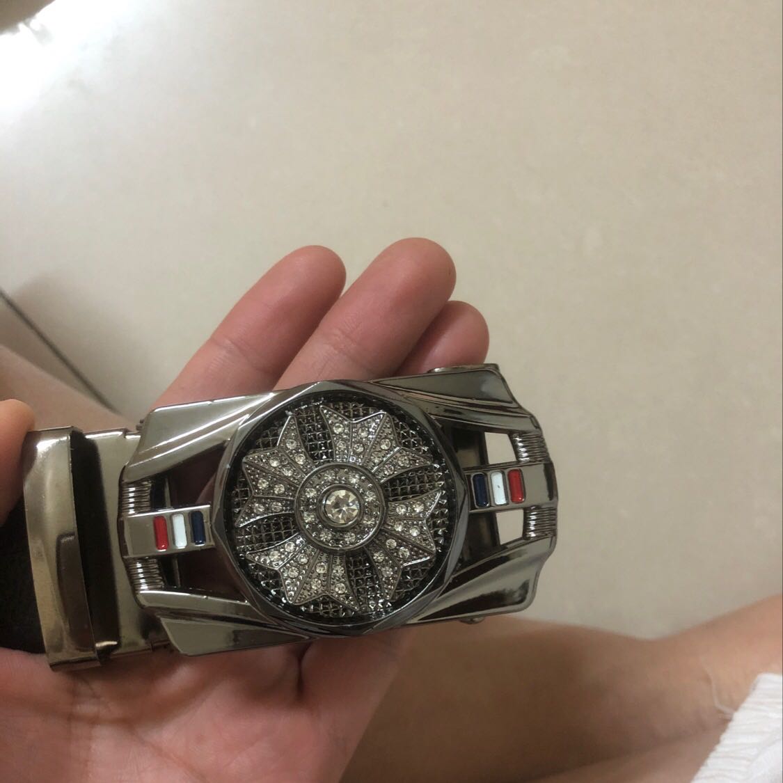 Đẹp, chất. Nhận hàng thấy ưng quá trên cả mong đợi. Chất liệu đúng quá ổn so với giá. Anh em nên mua nhé. Không có chỗ chê Đẹp, chất. Nhận hàng thấy ưng quá trên cả mong đợi. Chất liệu đúng quá ổn so với giá. Anh em nên mua nhé. Không có chỗ chê