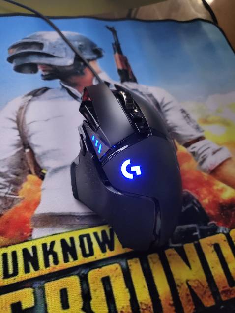 Vận chuyển nhanh, đóng gói ổn, dây cao su chứ ko đc bọc dù, chuột khi chưa lắp tạ đã 121g cầm hơi nặng tay, lắp full tạ chắc chọi bể đầu quá :)))
Phần mềm Ghub kết nối chỉnh hơi rối 1 chút
Con lăn có thể nhấn nút chuyển đổi qua lăn vô cực dùng rất thích, áp mã giảm hết còn 777k quá hời hí hí