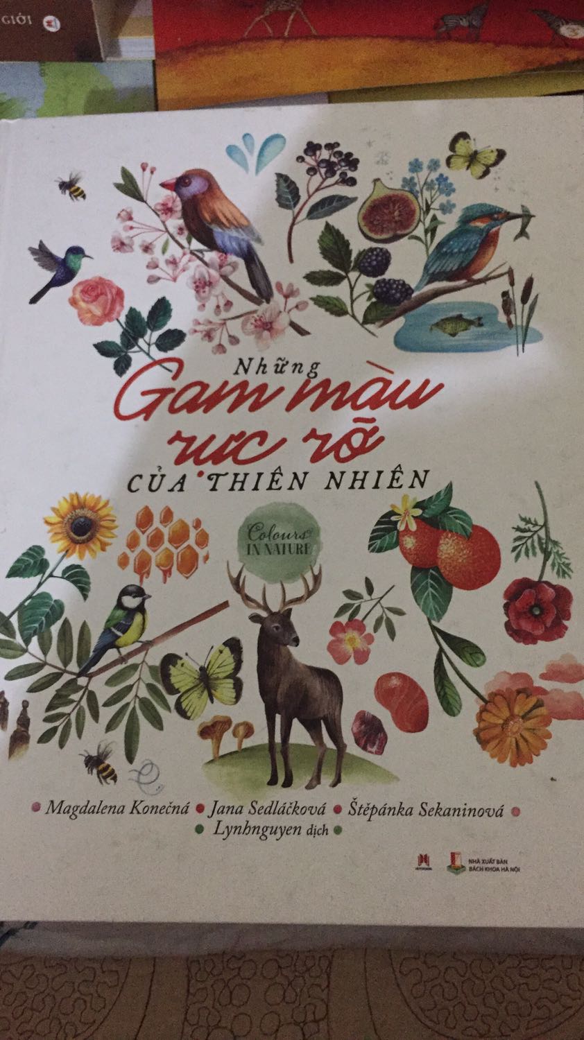 Nhìn mấy hình ảnh mình đính kèm, các bạn có thấy đẹp không? ? cá nhân mình thì rất thích những cuốn sách đẹp như thế này của Huy Hoàng. Cảm ơn nxb v Tiki đã mang tới những cuốn sách đầy nghệ thuật❤️