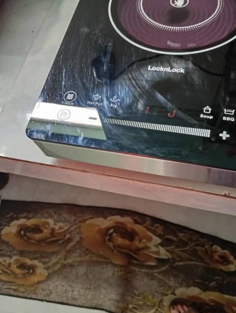 Sản phẩm lỗi màn hình led. Mẹ già ở quê ko rành sử dụng. Ship về xa xôi mà còn gửi hàng lỗi. Thấy tội Sản phẩm lỗi màn hình led. Mẹ già ở quê ko rành sử dụng. Ship về xa xôi mà còn gửi hàng lỗi. Thấy tội