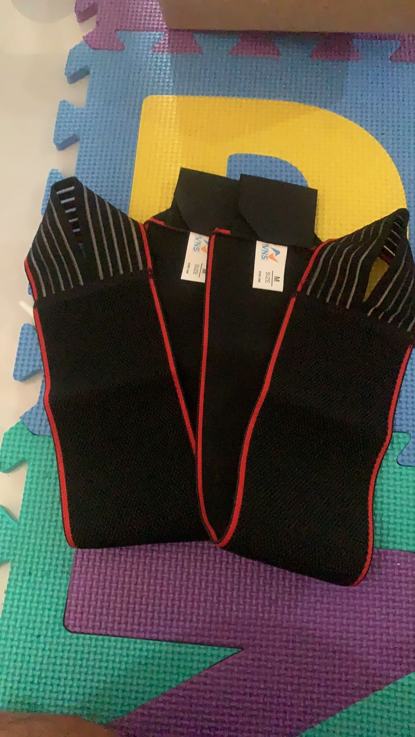 Tiếng vang, đánh nhẹ và ít đau tay. Giá rất tốt, đóng gói chắc chắn, giao hàng nhanh và tư vấn phục vụ thân thiện.