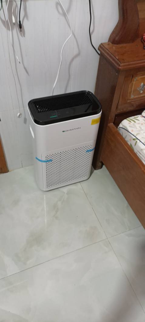 Điểm mạnh: Khá gọn, mặt hút ở phía trước nên để dựa tường được . lực hút mạnh. Mua ở tiki rẻ hơn 1 nửa so với sàn khác còn đc tặng thêm màng lọc thay thế.
Nhược điểm: độ ồn khá cao, gần 70db với tốc độ quạt max, 50db với chế độ ngủ. K biết các máy khác như nào. Có thể do âm thanh bên ngoài. Không có app android
Tổng kết 5 sao. Đáng mua