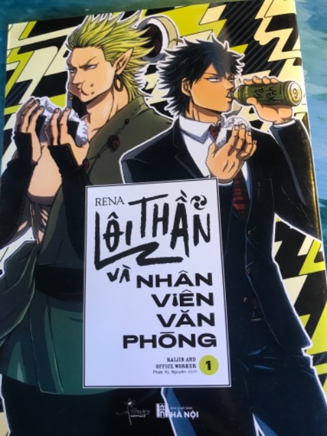 Sách mua đợt giảm giá không có seal, bọc hàng rất sơ sài, hộp đã bị móp khi vận chuyển, nhưng may chất lượng sách không bị ảnh hưởng