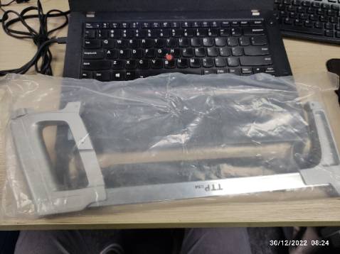 Sản phẩm đúng như mô tả. Cầm rất nhẹ, nhẹ hơn cả mấy cưa cùng kiểu dáng nhưng tay cầm bọc cao su nên cầm rất thích. Lưỡi cưa răng khá mịn. Cưa đẹp, nói chung ngon, rất đáng mua. Shop bọc hàng cẩn thận. 5*