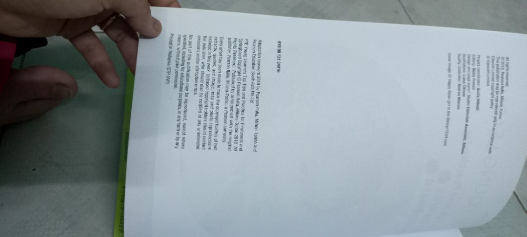 sách không có file nghe. web trên sách cung cấp hoàn toàn không có bất cứ gì. mình đã ra nhà sách của fahasa liên hệ và xác nhận. không có file nghe sách cũng như bỏ đi rồi..