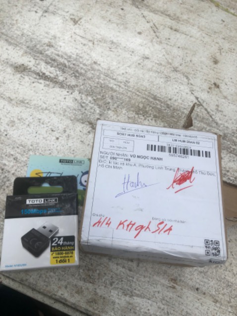 win 7 tương thích, tốc độ truyền ổn, giá vậy ok mua về lắp cho laptop mất card được. ship hàng hơi chậm.