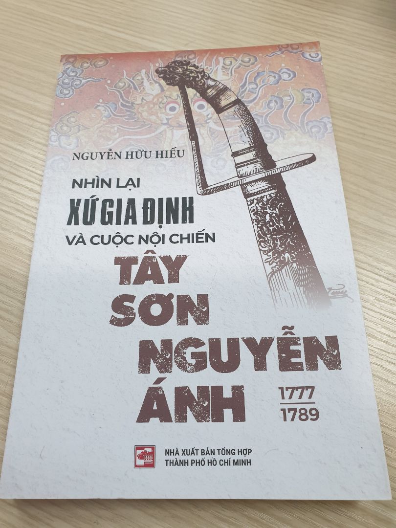 Sách hay, thiết kế đẹp. Giao nhanh chóng, đóng gói cẩn thận.