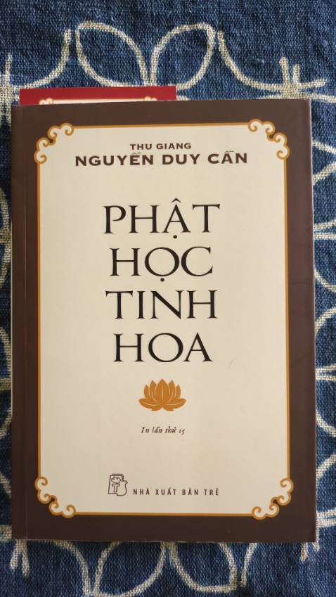 Sách con nguyên đai, mới hoàn toàn, đóng gói tốt nên không bị gì cả...