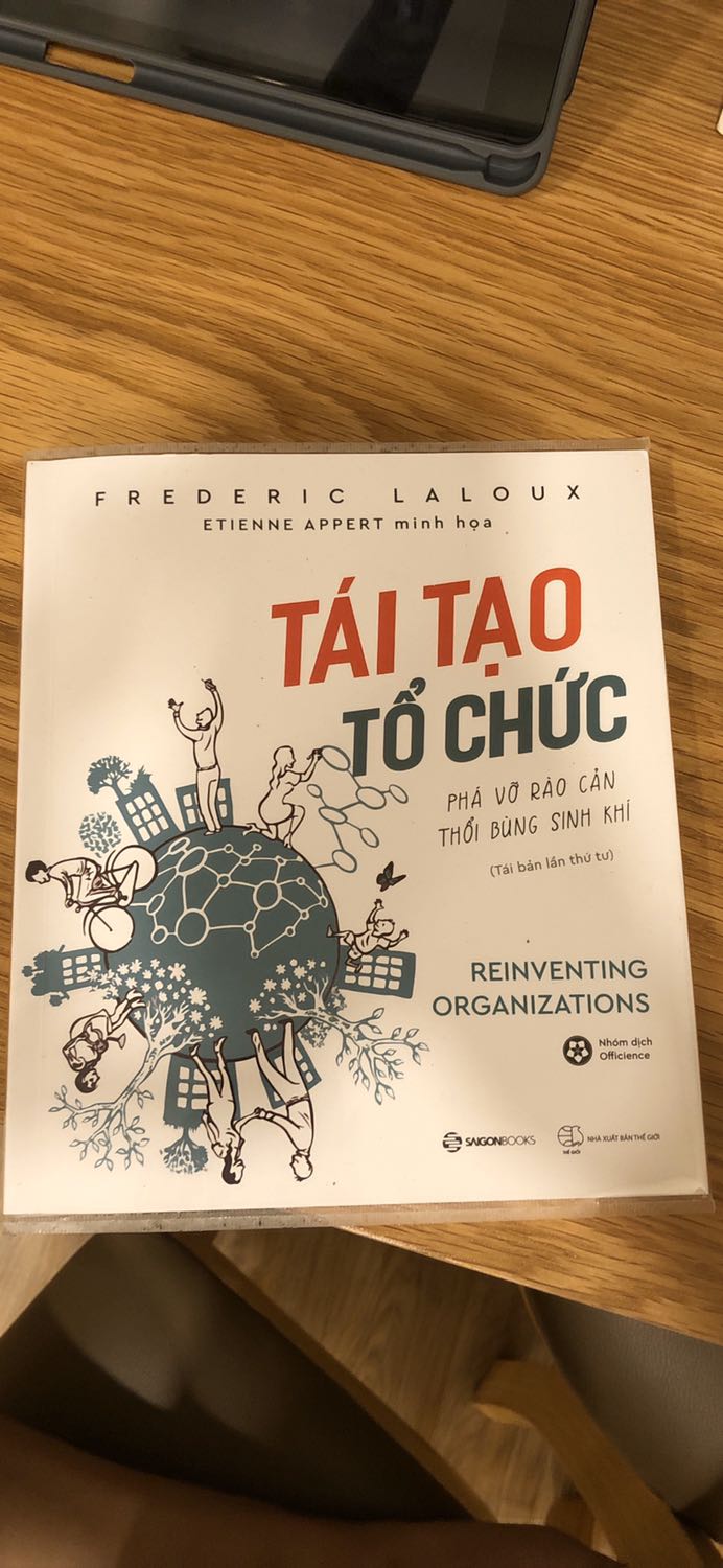 Nội dung sách chưa đọc nhưng thấy có vẻ hay.
Mình có đặt bọc cho sách nhưng tiki bọc sách quá ẩu, quá tiết kiệm. Bọc như vậy k đủ để bảo vệ sách. Hy vọng lần sau tiki bọc sách dư giả và cẩn thận hơn