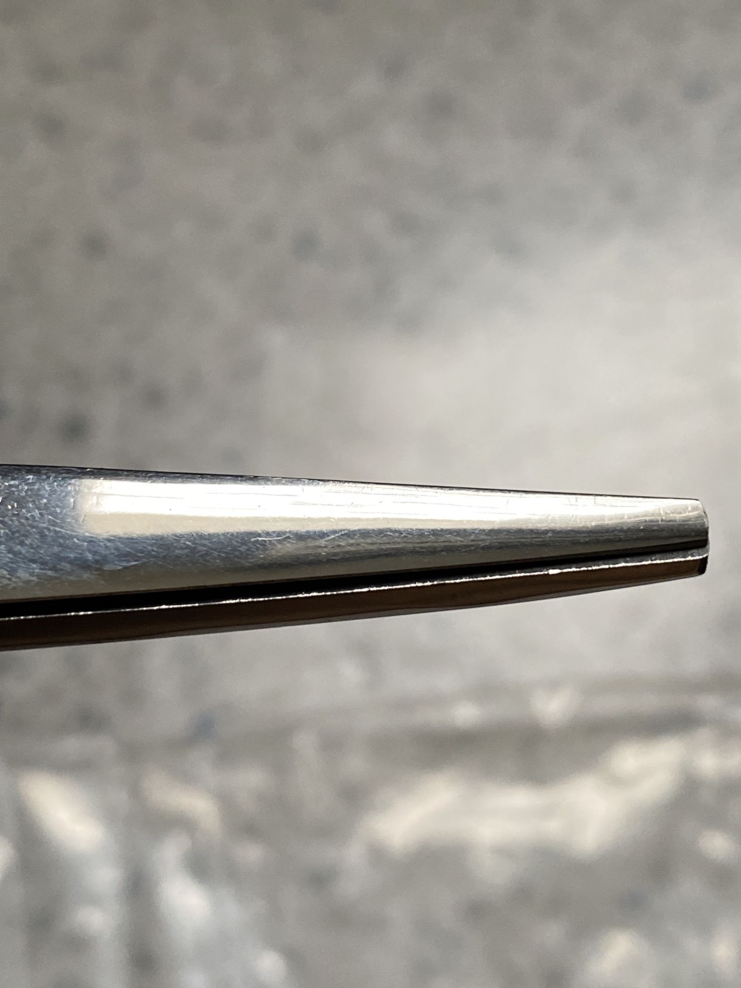 Chỉ tiết hoàn thiện ở mức độ Trung Bình Khá, chấp nhận được với giá bán.