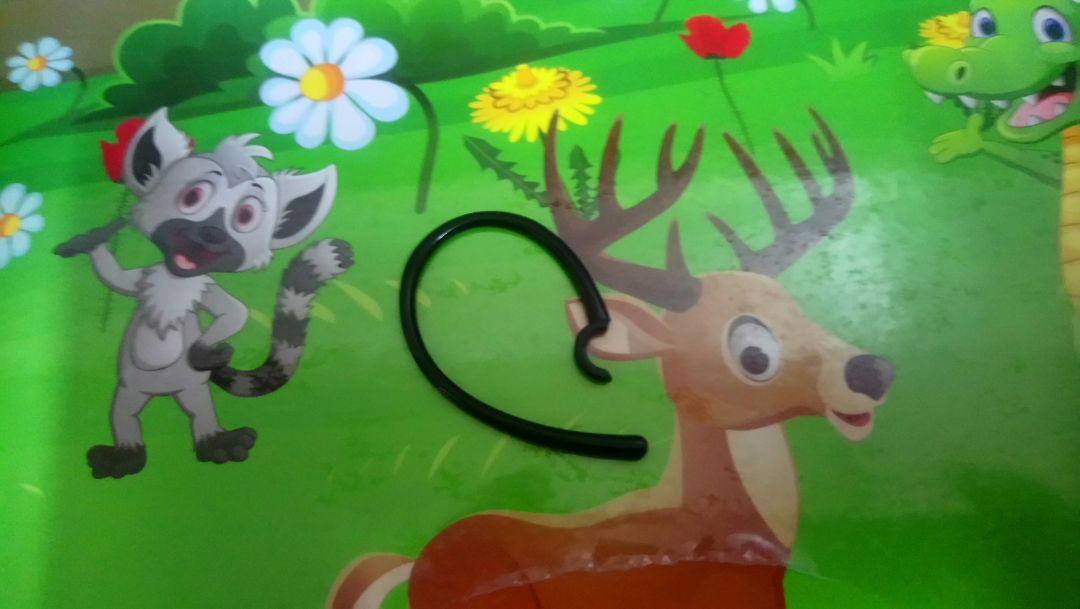 Tay nghe Bluetooth hoco E. 37 xai rất ok, nhưng sáng nay nó bị gãy cái móc chỗ vành tay, vậy shop có bán cái móc màu đen không, nếu có hãy bán cho tôi, để tôi khỏi phải mua cái khác, hãy trả lời sớm cho tôi biết.