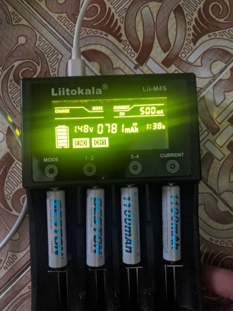 Tôi có thử xạc xả hết 1 hộp pin thì nó chỉ cho ra kết quả tầm 7*** mAh

Pin đề 1100 mAh có vẻ ko đúng lắm...cho 3 sao nhé

Bền hay hao hụt như nào, sau tôi up sau