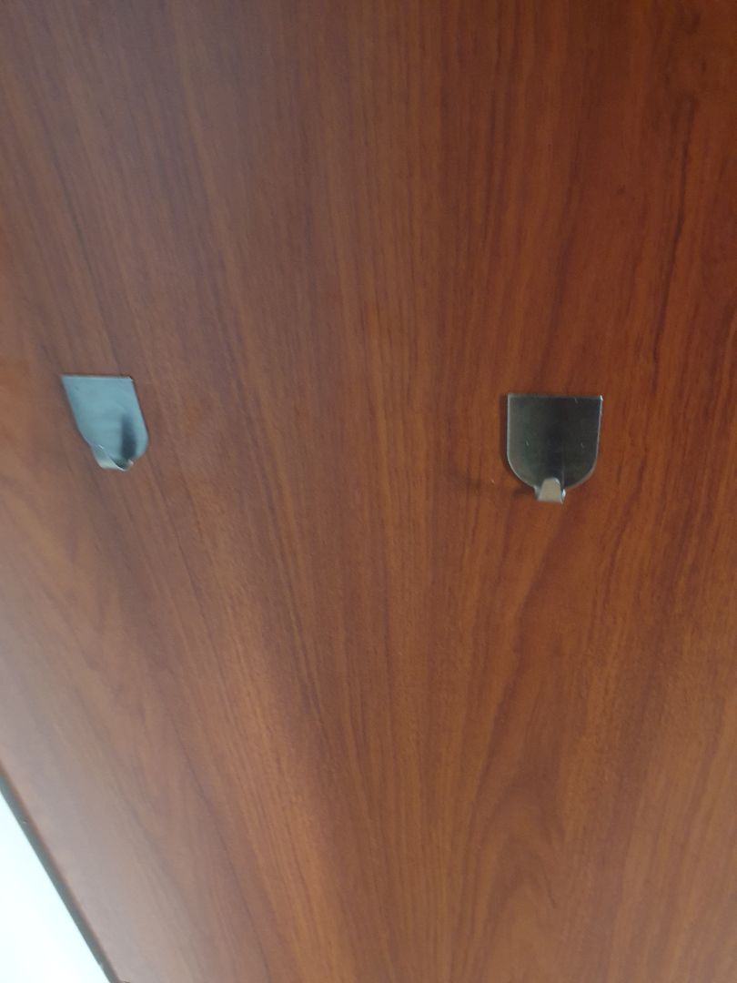 dán ổn và rất chắc chắn. mỗi tội loại này 3mm nên bản hơi nhỏ. cần dán chồng lên nhiều hơn. không biết shop có bán bản to hơn không. nói chung sẽ ủng hộ shop thêm.