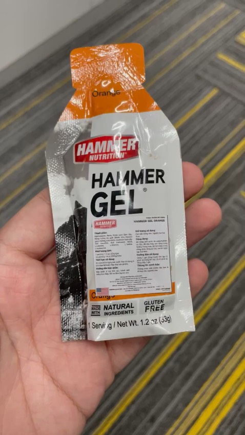 Gel Hammer Nutrition thì quá đỉnh cao rồi, mình mua uống vị cam này rất ngon, cung cấp năng lượng tốt. Cảm giác vừa uống là có năng lượng liền luôn, còn hỗ trợ sức bền nữa