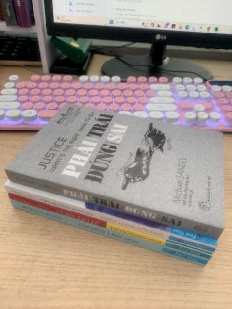Lâu rồi mình mới mua lại sách trên tiki, giao hàng rất nhanh luôn 🥰🥰🥰 Đang bị triết học cuốn hút