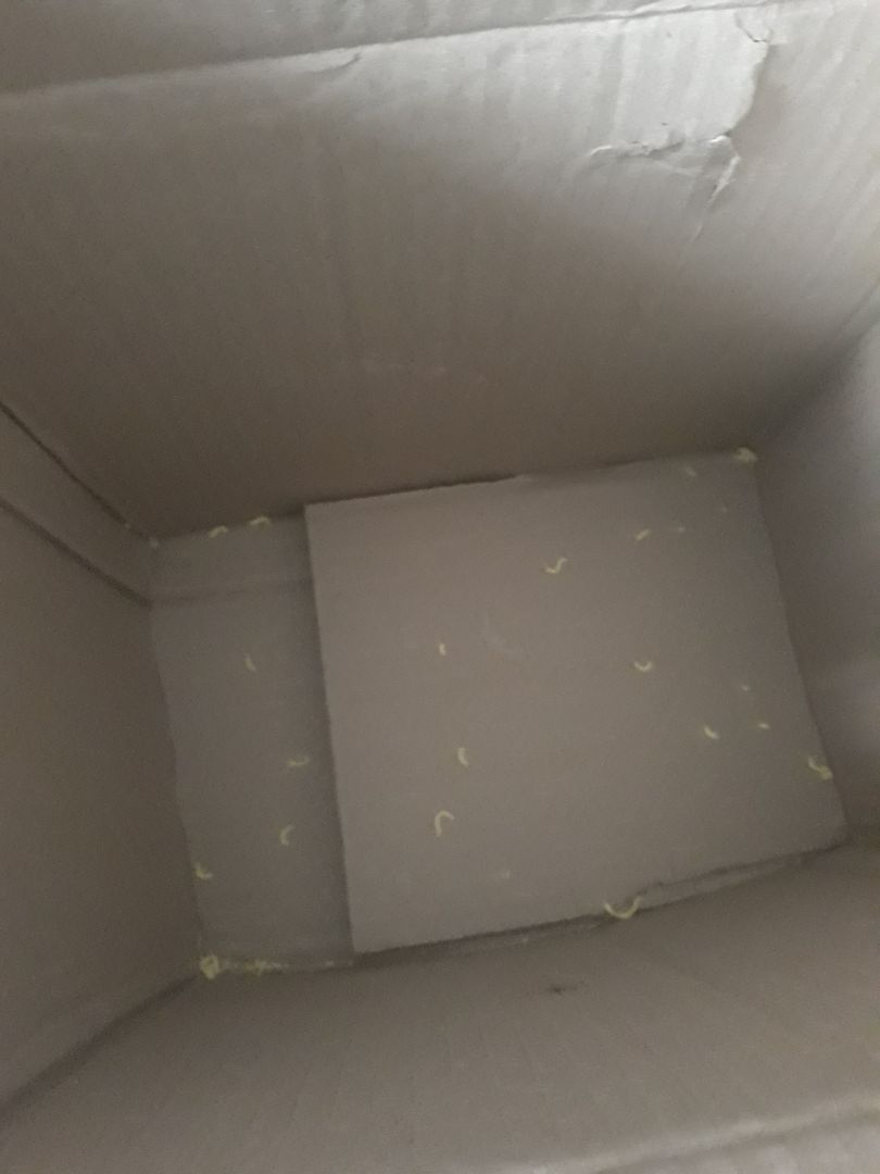 2 gói mì bao bì bị hở, không biết có ăn được không