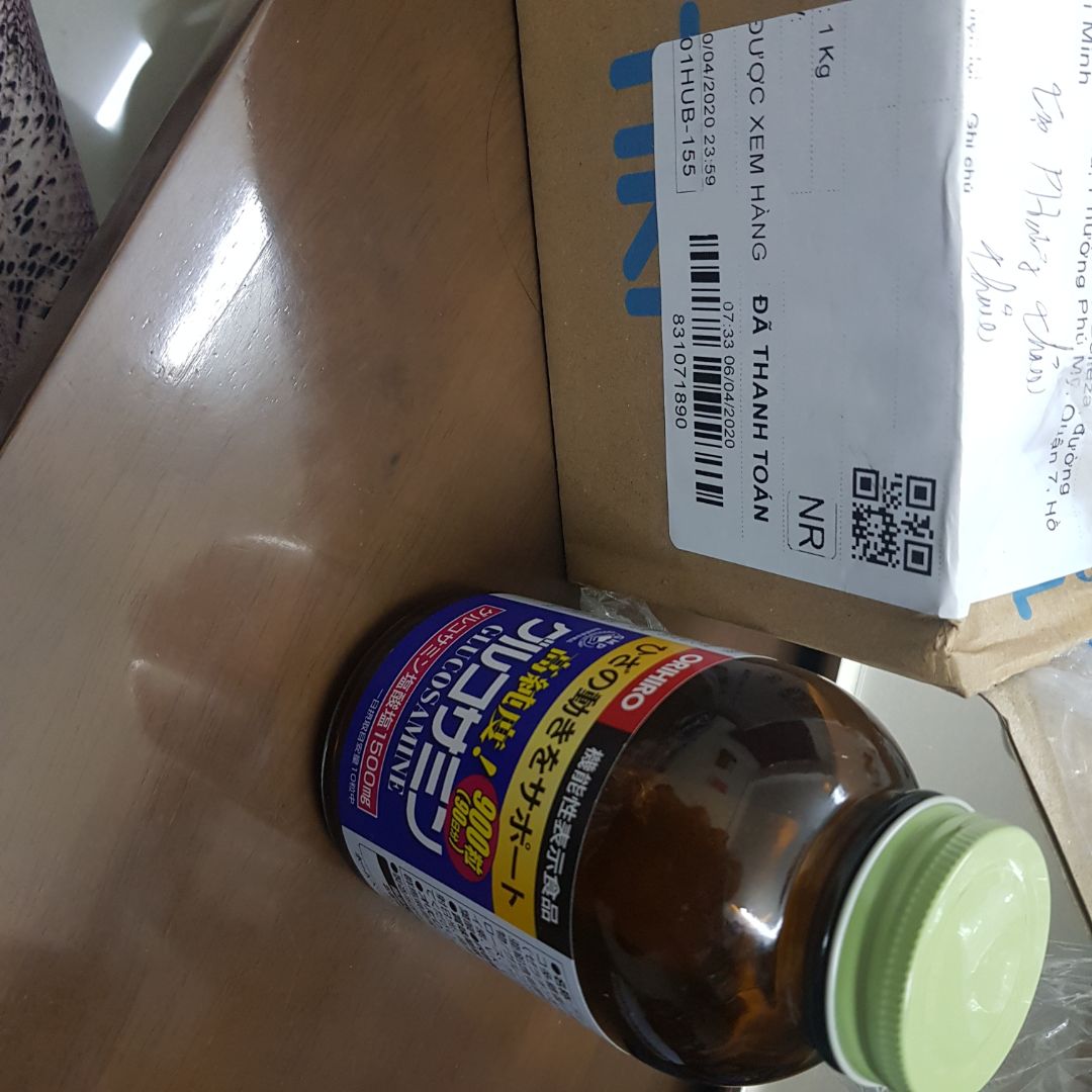 Thật sự quá thất vọng, mình mua hàng Tiki mấy năm rồi và toàn thanh toán trước. đây là lần đầu tiên bị như thế này. 

mở hộp ra thấy không niêm phong đã nghi rồi. bên trong là hộp RỖNG ?!?!?! 

Không thể ngờ là có người làm ăn được như vậy. đề nghị Tiki thu hồi và giải quyết gấp. sẽ xem xét lại về việc mua hàng trên Tiki. QUÁ SỨC THẤT VỌNG !!!