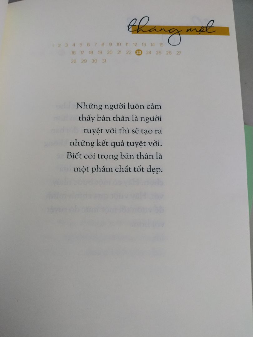 Sách của Robin Sharma chưa bao giờ làm mình thất vọng. Đọc sách mà sáng cả người các bạn ạ, tự tin nghĩ tích cực hơn hẳn. Mọi người nên đọc nhé!!! Dịch vụ Tiki tốt lắm, điểm 10. Lúc nào mình đặt sách là  cũng nhận được hàng sớm hơn. Chị giao hàng thân thiện, vui vẻ.