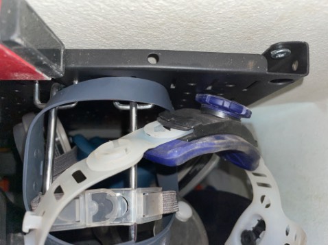 Sản phẩm dầy dặn, chất liệu sơn tốt. Có 1 điều lưu ý shop nên đóng hàng và chèn kỹ bằng xốp. Hàng vận chuyển để bị cong, móp hết rất là chán🔥. 5⭐️ cho sản phẩm còn 1⭐️ cho việc đóng gói gửi hàng