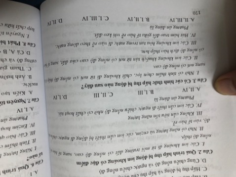 Theo tôi thấy thì sách làm tôi khá thất vọng, được cái giao nhanh chứ mở hàng ra thì hơi hẫng.Làm ăn cẩu thả, đóng sách mà dây dính keo đầy ra gáy, ảnh trên là đã ngồi cạo khoảng nửa tiếng rồi. Đóng gáy còn ko đều, trang thì sắp xếp lộn xộn (tự nhiên từ 31 nhảy sang 17) Chữ thì in đậm in nghiêng chả theo quy tắc gì, đọc mà khó phân biệt cái nào là câu hỏi cái nào là câu trả lời. Cắt bìa thì méo rồi hao hụt mất miếng chữ. Nói chung là do áp mã mua giá rẻ chứ ko là trả hàng liền, ko bàn về nội dung nhưng chắc kèo là chuyển qua mua bên Hồng Ân mua chứ sẽ ko ghé lại Khang Việt!