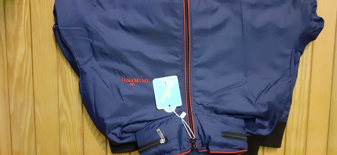 Cực kỳ hài lòng với sản phẩm của Goking, giao đúng size L, đúng mầu xanh Navy, mình mặc rất vừa và hài lòng,  shop đóng gói cẩn thận. Tiki giao hàng nhanh, chuẩn 5 sao