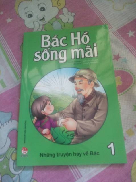 Ảo ghê, đặt hôm trước hôm sau giao tới rồi. Truyện đẹp và dễ thương lắm nha.