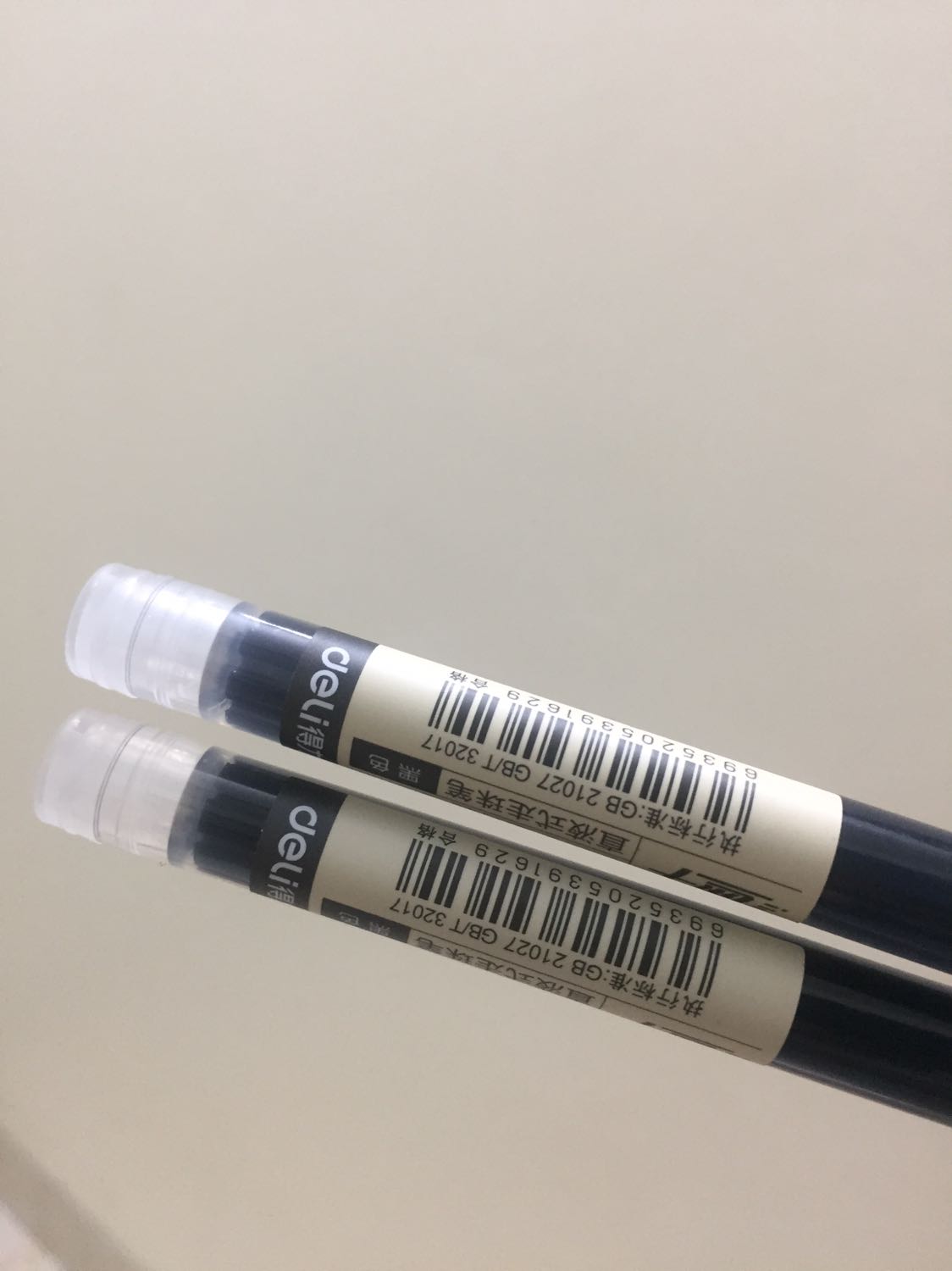 Sản phẩm giống hình 
Mực ra đều lắm ạ
Viết êm tay
Giá rẻ
Giao nhanh 
Vì mua ở deli nên dùng rất yên tâm ạ