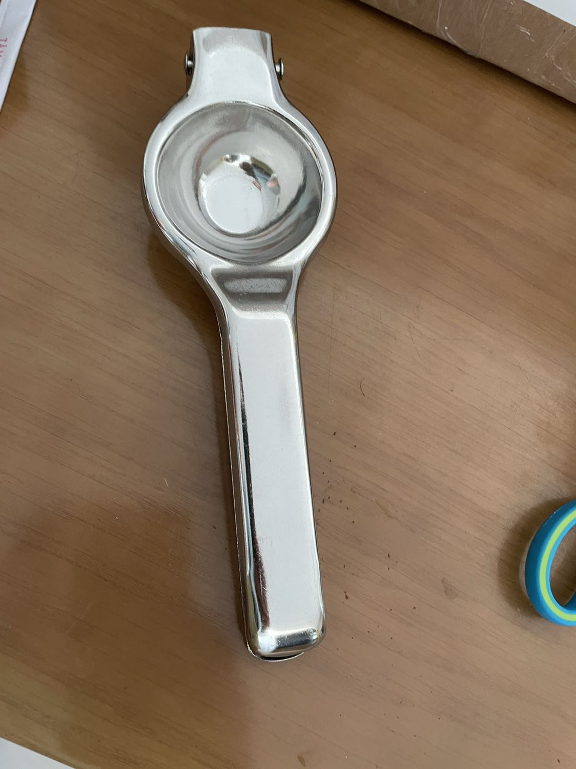 Flimsy, only for lime or lemon.....do not buy for key lime