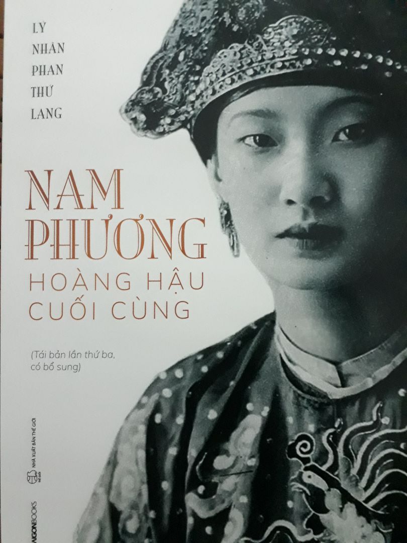 NGUYỄN HỮU THỊ LAN là người được Vua Bảo Đại bất chất tất cả để cưới làm vợ dù bị triều đình ngăn chặn, "Trẫm cưới vợ cho trẫm hay cưới vợ cho triều đình". Sau khi cưới xong Bảo Đại tấn phong Thị Lan là Nam Phương Hoàng Hậu đồng thời bà vẫn giữ được đạo công giáo còn chồng vẫn giữ đạo phật và hủy bỏ tam cung lục viện ở trong triều đình. cuộc sống của Hoàng Hậu hạnh phúc được 10 năm và sinh ra được 5 người con gồm 2 trai, 3 gái đến khi cách mạng 1945 nổ ra. Sau đó bà sang Pháp và sống ẩn mình để tránh cuộc chiến chính trị. Bà mất năm 49 tuổi được an tán theo đạo công giáo có cả Vua Bảo Đại và các con chỉ đơn sơ.