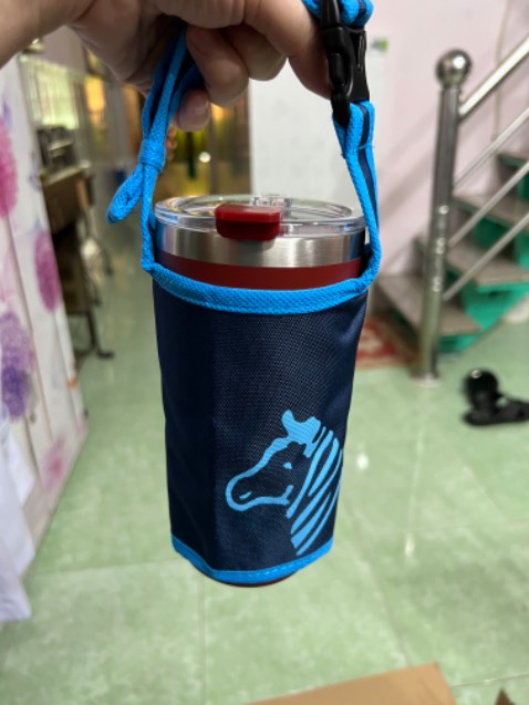 ly rất đẹp, sản phẩm y như bình. Mua dung tích 580ml pha cafe uống thoải mái. Nhân viên shop tư vấn nhiệt tình. Giao hàng nhanh.