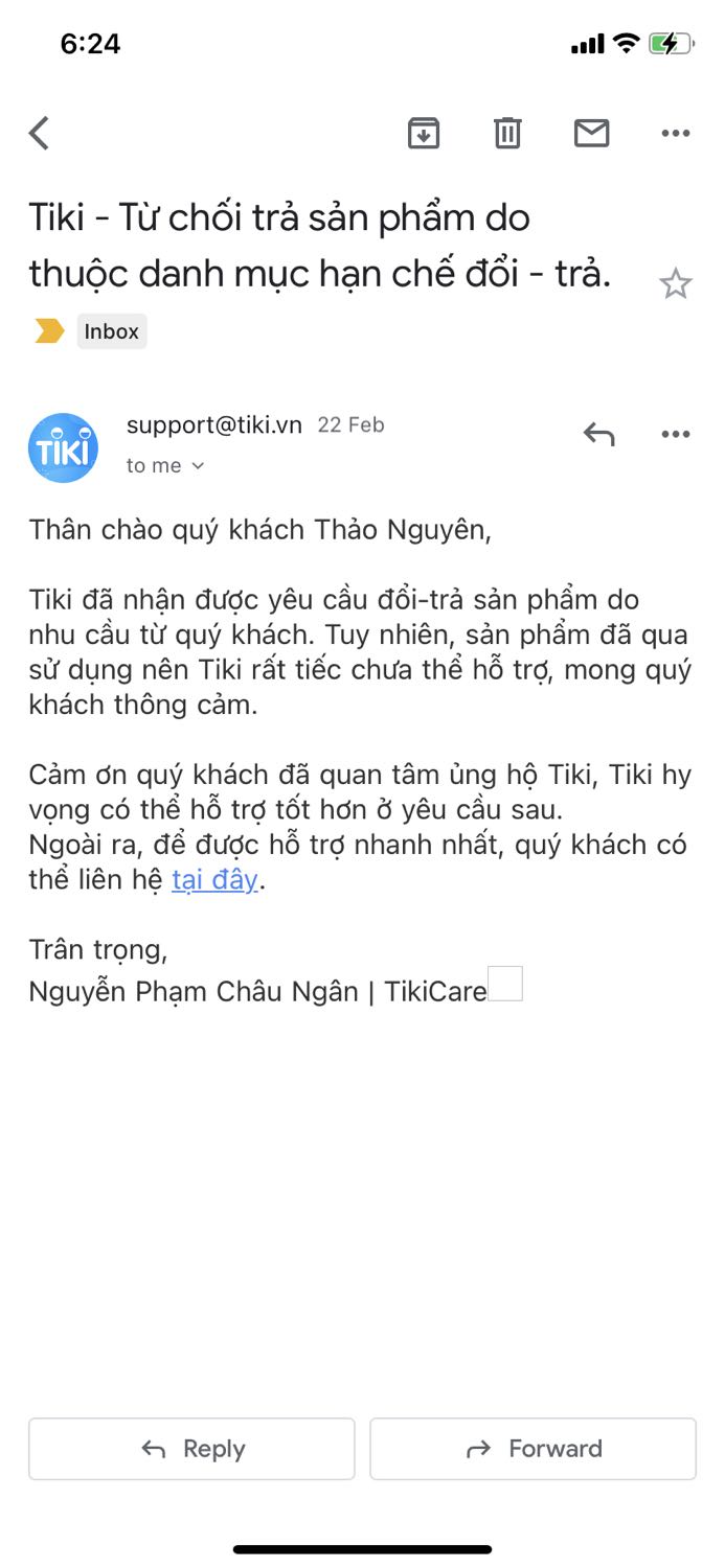 Khi vừa nhận hàng, mình chế dầu vô, cất rồi đi ăn cơm, rồi nghe tiếng rắc, mình đoán ngay là chai dầu có vấn đề (do đọc comment của 1 bạn trước đó với tình trạng tương tự) nên chạy vô xem, y như rằng, đầu lìa khỏi cổ! Mình liên hệ Tiki để complaint và đề nghị đổi lọ mới, Tiki từ chối với lý do là sản phẩm đã qua sử dụng. Nên mình nghĩ sản phẩm này dùng để trưng bày thì ok, bạn có thể mua nó vì ngoài hình nhìn cũng ổn, đừng chế dầu vô xài nha, vì có khả năng nó bị rơi cổ, không trưng bày tiếp được đâu, đổi cũng không được.