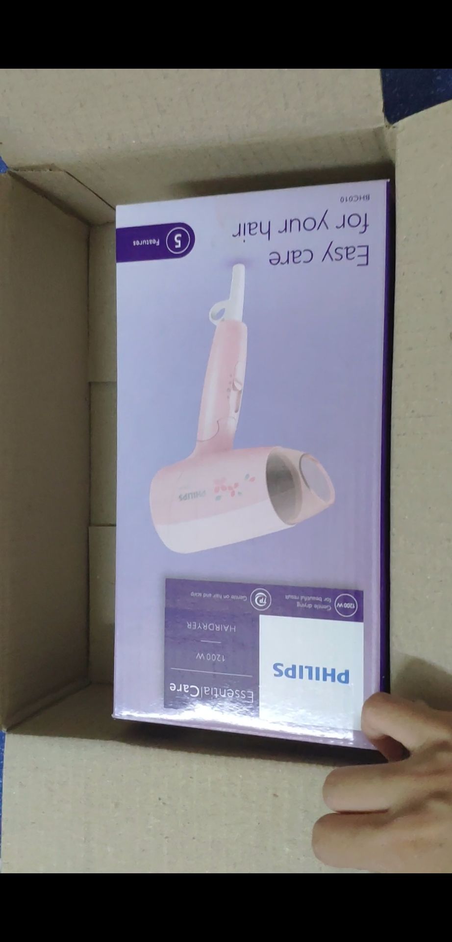 Tiki chuẩn bị hàng giao nhanh, sản phẩm còn mới nguyên vẹn. Mấy sấy ổn, sấy tiếng không quá ồn, mức sấy lạnh còn hơi nóng, nhưng nhìn chung là ổn với giá tiền này rồi, máy sấy màu đẹp nhỏ gọn tiện mang đi xa. Tiki chuẩn bị hàng giao nhanh, sản phẩm còn mới nguyên vẹn. Mấy sấy ổn, sấy tiếng không quá ồn, mức sấy lạnh còn hơi nóng, nhưng nhìn chung là ổn với giá tiền này rồi, máy sấy màu đẹp nhỏ gọn tiện mang đi xa.