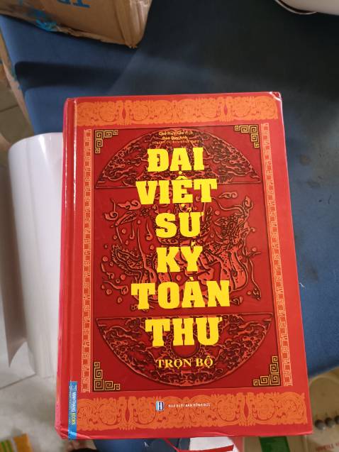 Bìa có tổn hại nhưng bên trong thì ổn Bìa có tổn hại nhưng bên trong thì ổn