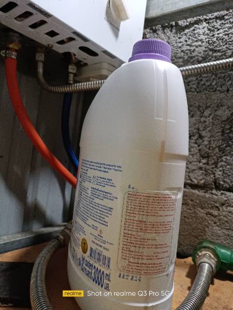 Can mình nhận được không giống trong hình shop đăng. Không biết chất lượng thế nào. Mùi thì có vẻ hơi hắc hơn 1 chút so với can mình mua shop khác trước đó. Can mình mua trc giống hình shop đăng. Nhận đc hàng mình cũng thấy khá hoang mang vì mình xem hình ảnh của những khách hàng khác k ai giống mình luôn k biết có phải hàng giả k nữa. Can mình nhận được không giống trong hình shop đăng. Không biết chất lượng thế nào. Mùi thì có vẻ hơi hắc hơn 1 chút so với can mình mua shop khác trước đó. Can mình mua trc giống hình shop đăng. Nhận đc hàng mình cũng thấy khá hoang mang vì mình xem hình ảnh của những khách hàng khác k ai giống mình luôn k biết có phải hàng giả k nữa.