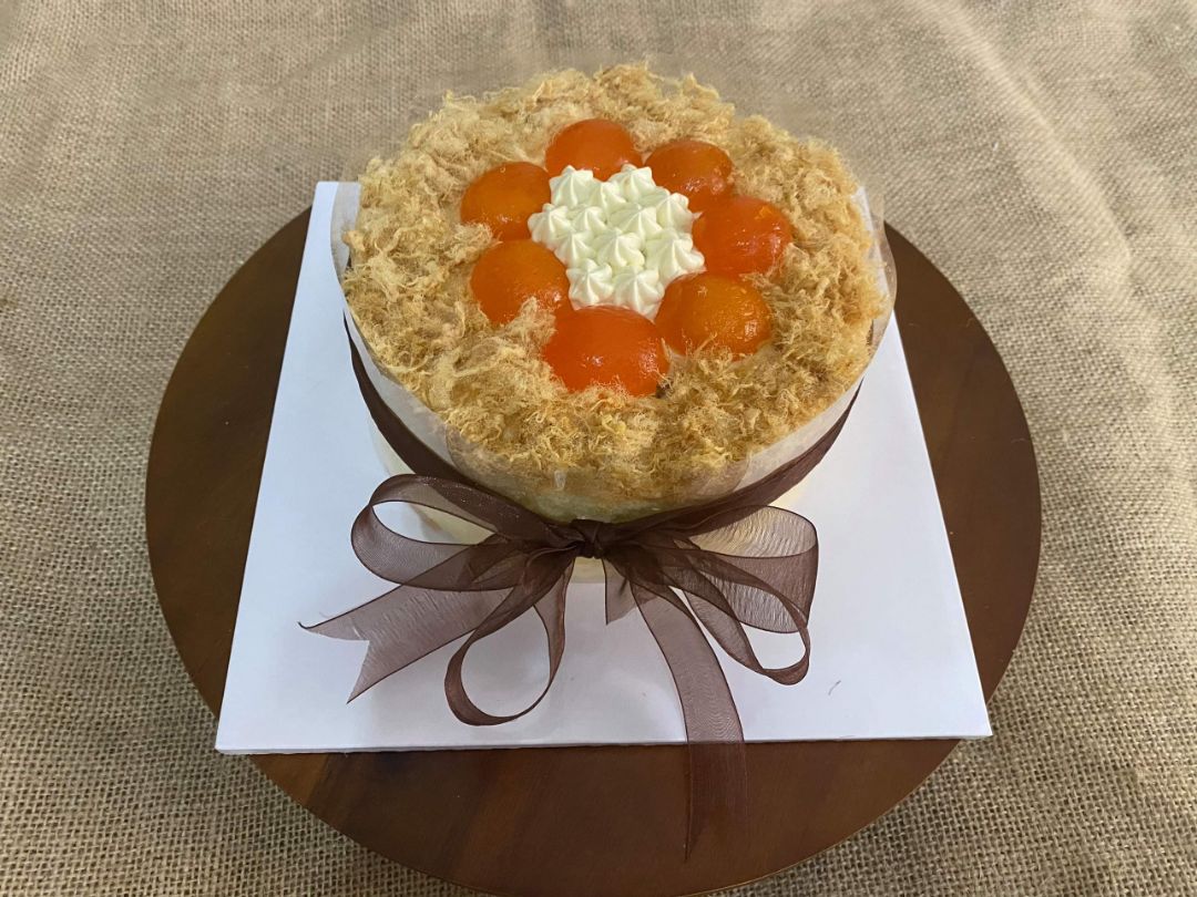 Bàn xoay rất tiện dụng, kèm bộ dao xịn sò. Cảm ơn shop, chúc shop mua may bán đắt!