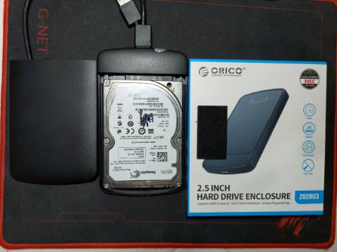 Đúng màu sắc mình đặt, dây USB 3.0 chuyền tải dữ liệu cực nhanh (200mb/s và duy trì ghi ở 25mb/s). Cắm vào Laptop nhận liền, nhưng Win 10 thì hơi rắc rối tí, phải tùy chỉnh tùm lum. kết quả là đi tông cái dữ liệu trên HDD cũ vì cố Online cái HDD này cho Win 10. Haiz.... không có cái dại nào như cái dại này. cảm ơn Shop và Tiki nhiều.