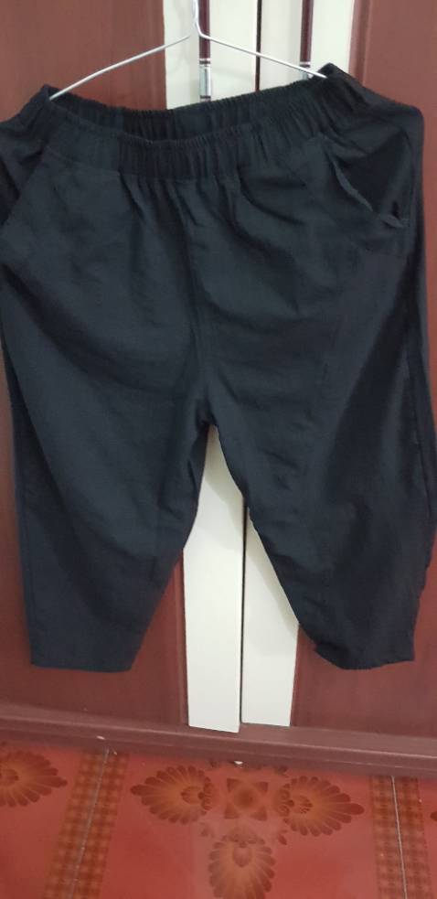 Kiểu dáng đẹp, nhưng mặc hơi nóng.