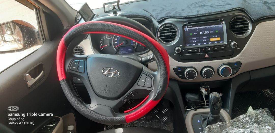 không vừa kích cỡ, xe mình hyundai I10, không đúng màu sắc mình chọn, vui lòng giúp tôi đổi sản phẩm